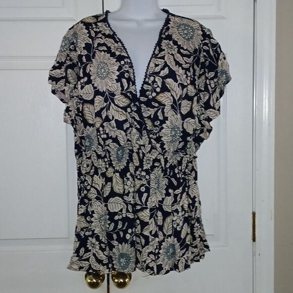 Angie navy ivory floral peasant vneck blouse Sz 3X NWT - Picture 1 of 6